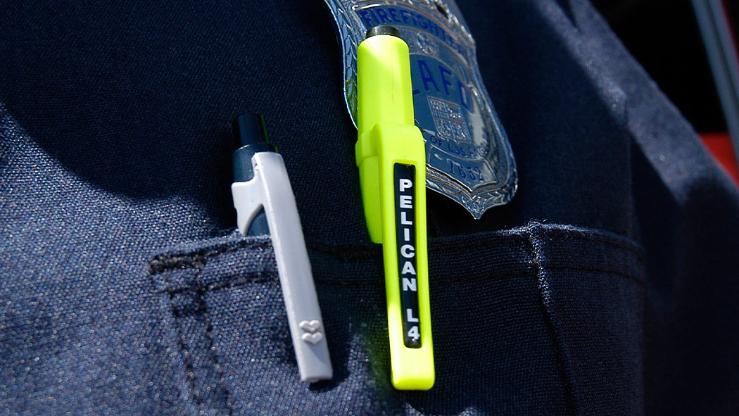 pelican 1830 compact lightweight flashlight