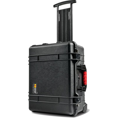PEL_P2 1560_Studio Case_On White_Angle WIth Trolley Handle