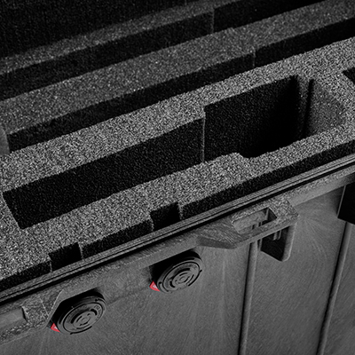 PEL_1740_3AR_DETAIL_HANDGUN_med