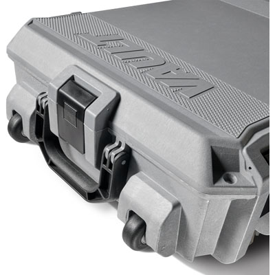 PEL_AM250_V800_On_White_Detail_Wheels