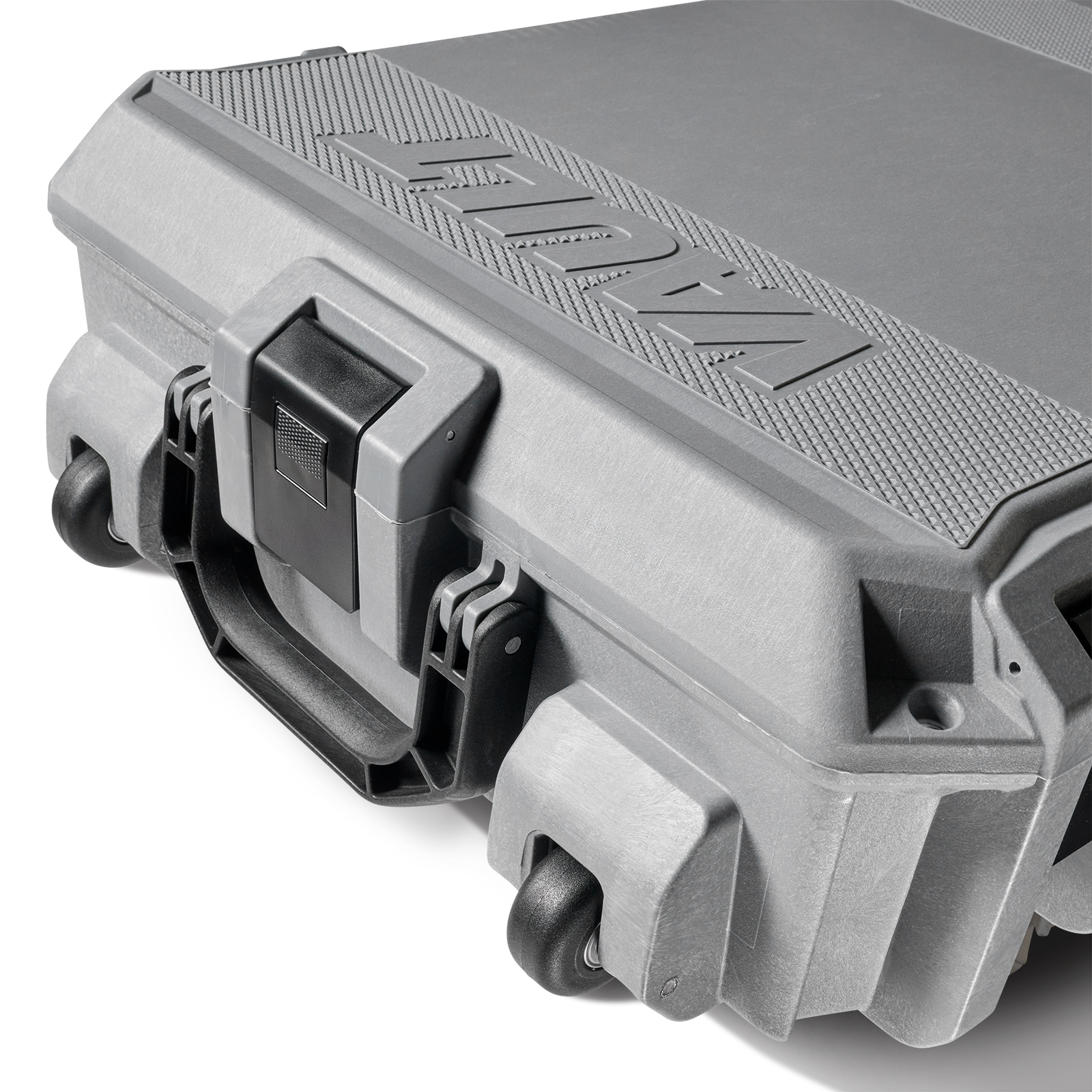 PEL_AM250_V800_On_White_Detail_Wheels