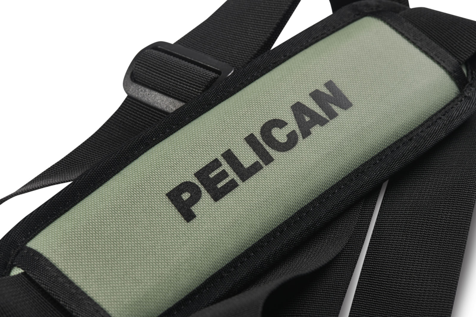 SP26_PEL_Cooler_Dayventure_Base_SOFT CBASE DSG_DesertSage_Onwhite_Macro_Strap