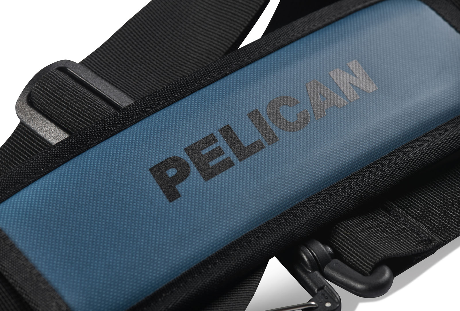 SP26_PEL_Cooler_Dayventure_Base_SOFT CBASE INDG_Indigo_Onwhite_Macro_Strap