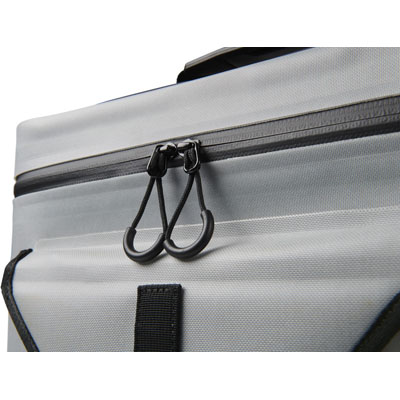 SP26_PEL_Carry_Dayventure_Grey_Onwhite_Detail Zipper