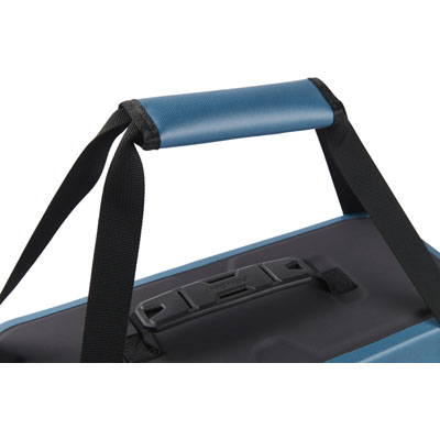 SP26_PEL_Carry_Dayventure_Indigo_Onwhite_Detail Strap