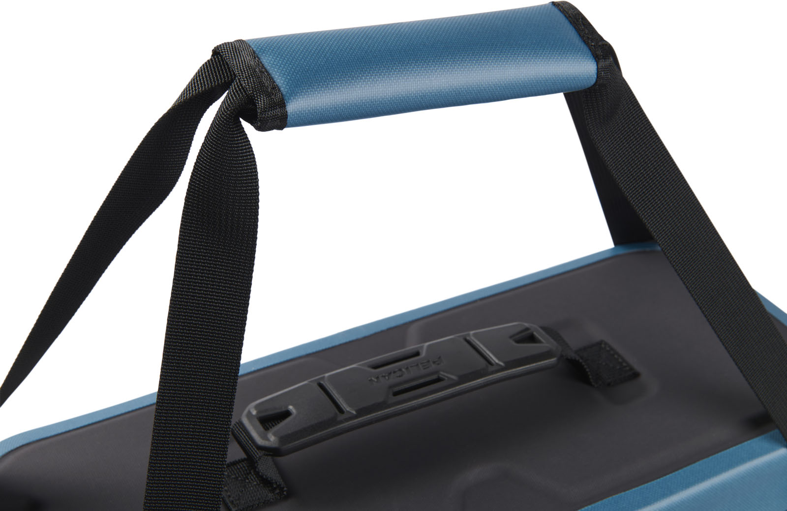 SP26_PEL_Carry_Dayventure_Indigo_Onwhite_Detail Strap