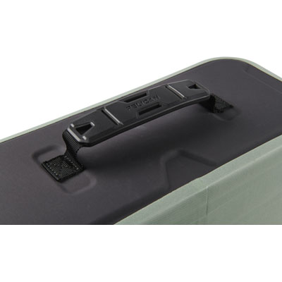 SP26_PEL_Carry_Dayventure_Sage_Onwhite_Detail Handle