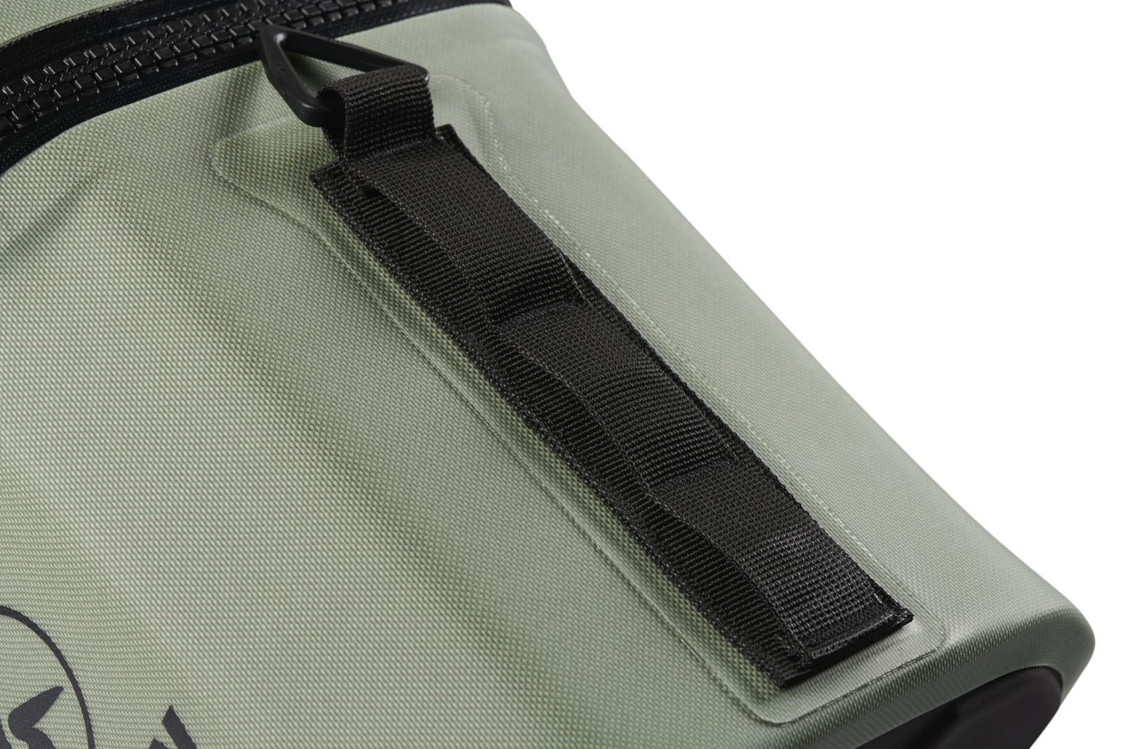 SP26_PEL_Cooler_Dayventure_Cube_SOFT CCUBE DSG_DesertSage_Onwhite_Macro_Loops