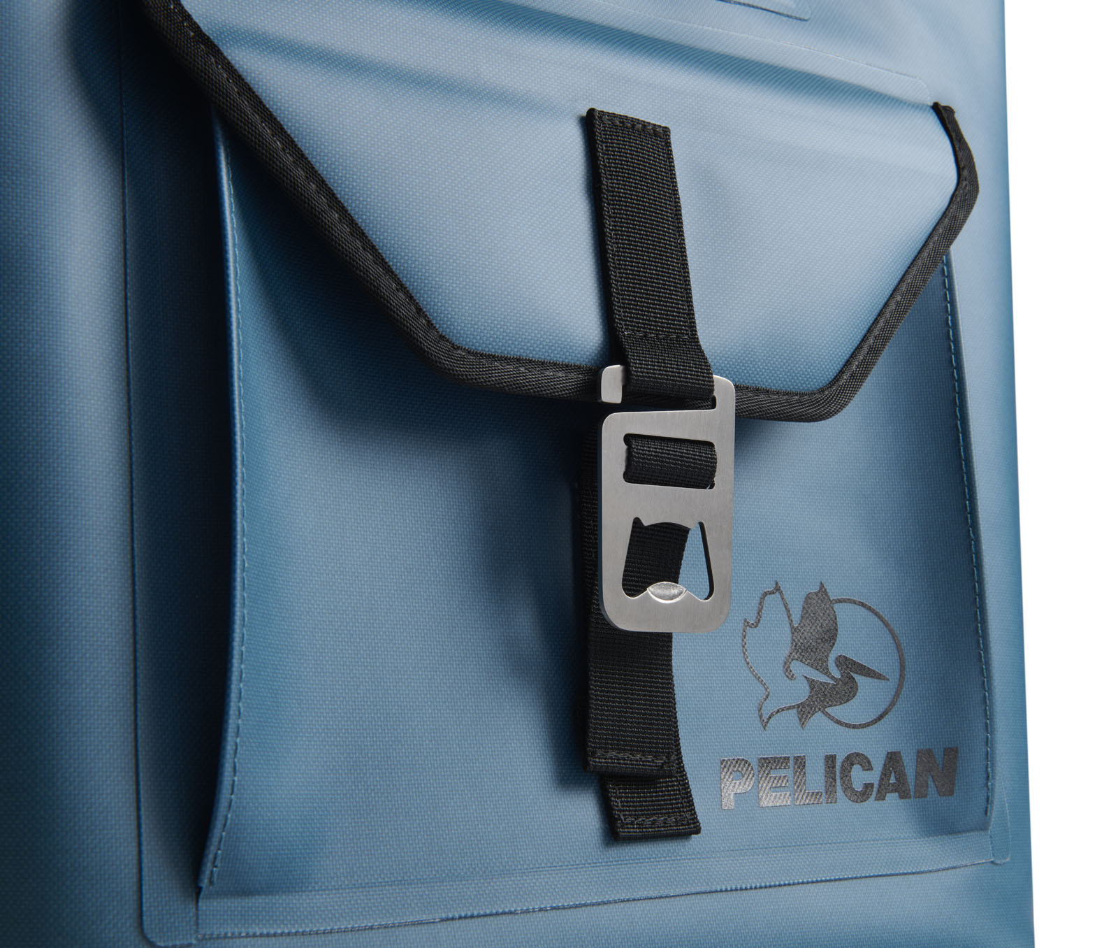 SP26_PEL_Tote_Dayventure_Indigo_Onwhite_Detail1