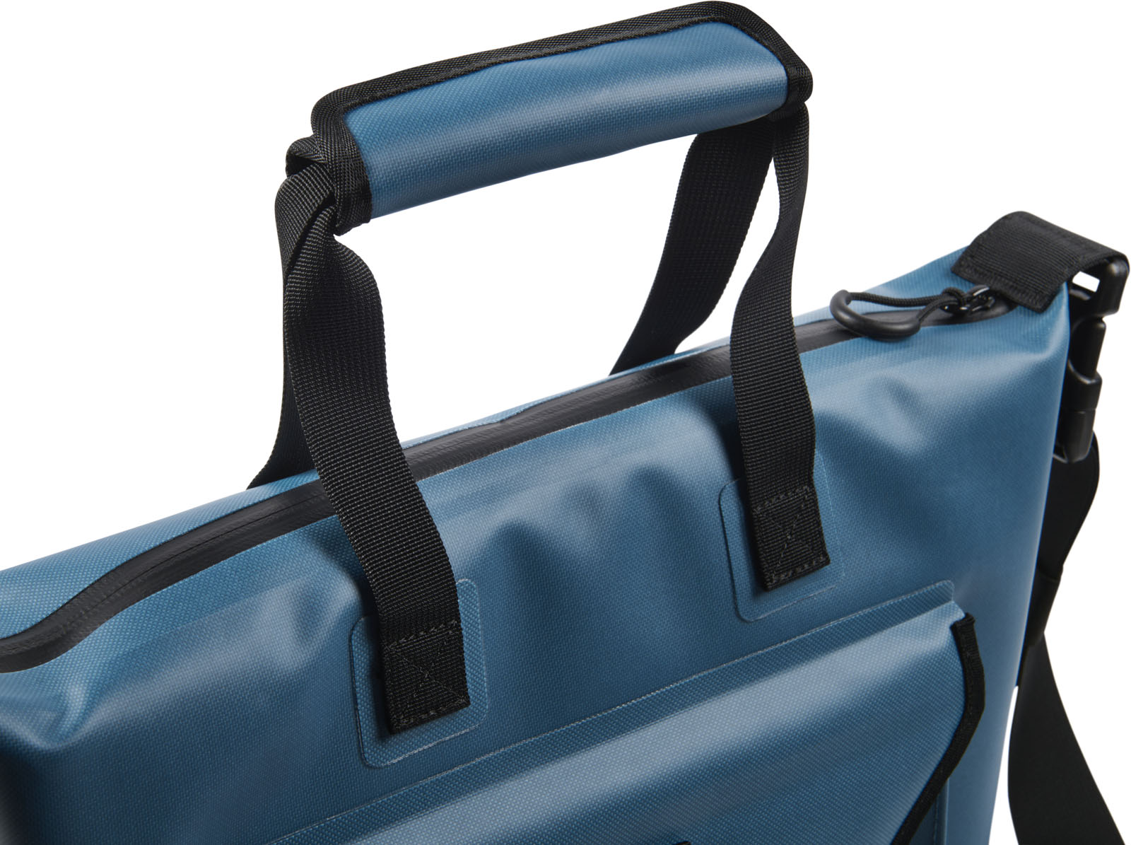 SP26_PEL_Tote_Dayventure_Indigo_Onwhite_Detail4