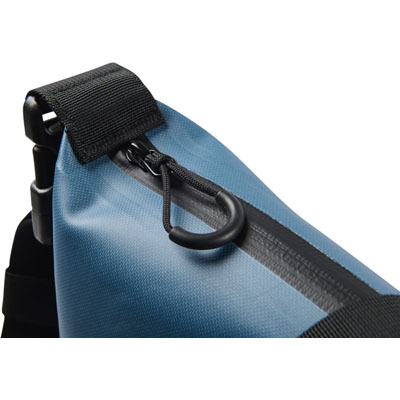 SP26_PEL_Tote_Dayventure_Indigo_Onwhite_Detail5