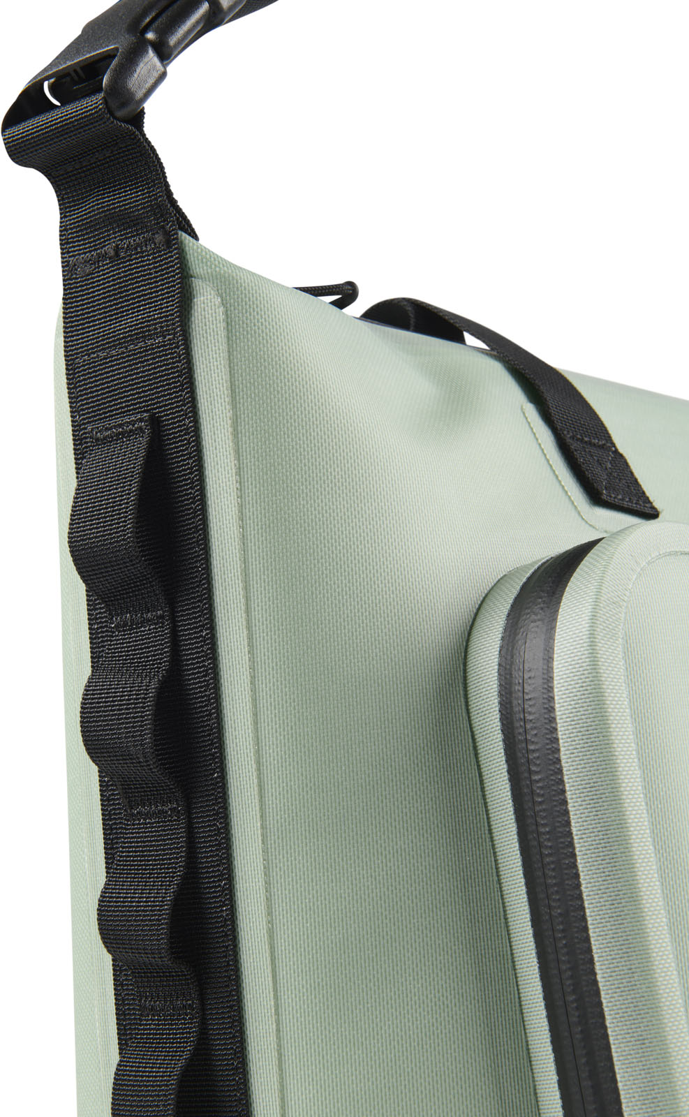 SP26_PEL_Tote_Dayventure_Sage_Onwhite_Detail3