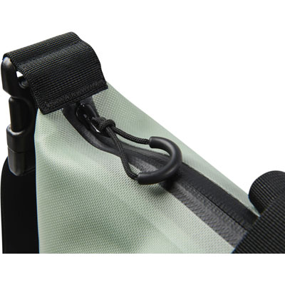 SP26_PEL_Tote_Dayventure_Sage_Onwhite_Detail5