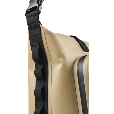 SP26_PEL_Tote_Dayventure_Tan_Onwhite_Detail3