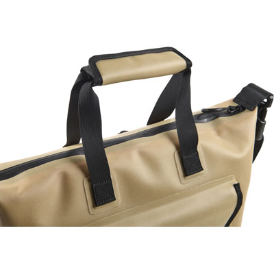 SP26_PEL_Tote_Dayventure_Tan_Onwhite_Detail4