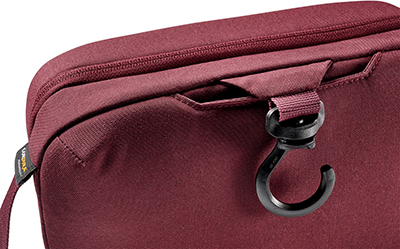 PEL_AEGIS_DOP DE_DetailBackHookPocket 2_med