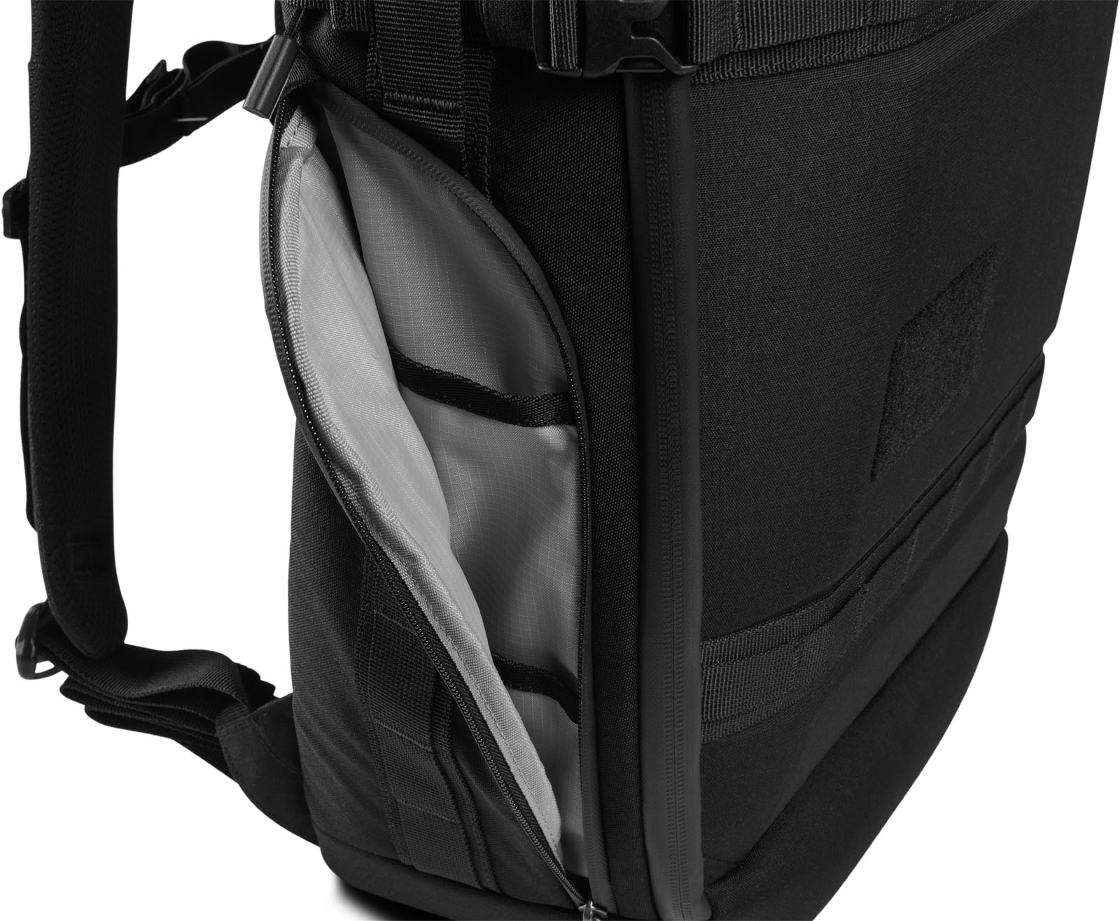 2025_PELI_Aegis_PX25 TRVL BLK_OnWhite_Pocket